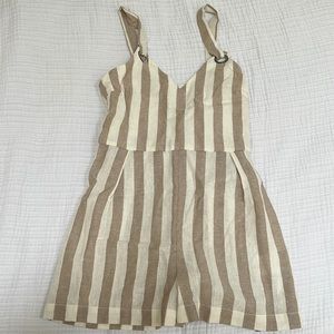 NWOT Francesca’s Linen Blend Romper